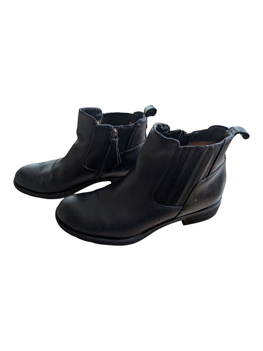 Sofft Black Leather Shooties Size 8 Casual Comfort SF0022201